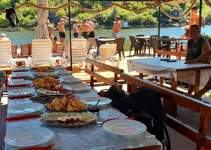 Mali Raj Apartmani